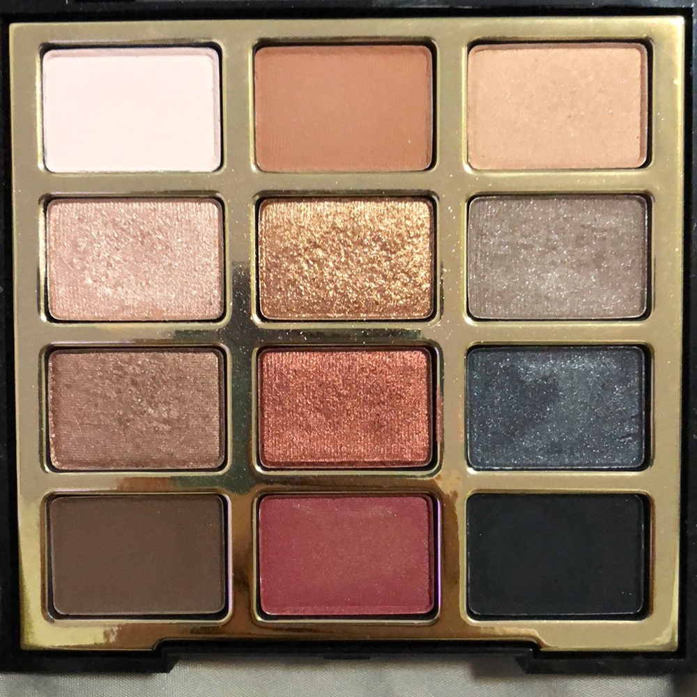 makeup - Picture 3 of 3